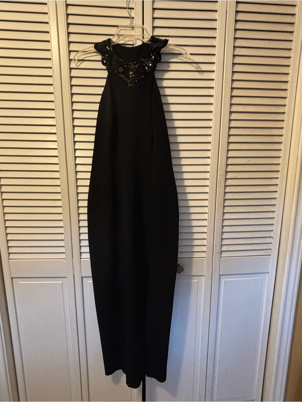 Niteline Black Embellished High-Neck Sequin collar and back